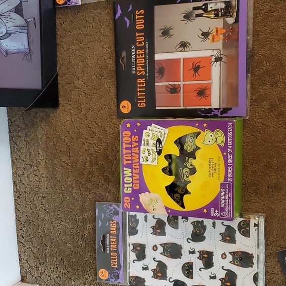 HALLOWEEN PARTY Supplies Decorations Prizes Crafts Masks Spiders Sign Treat Bags - Picture 2 of 6